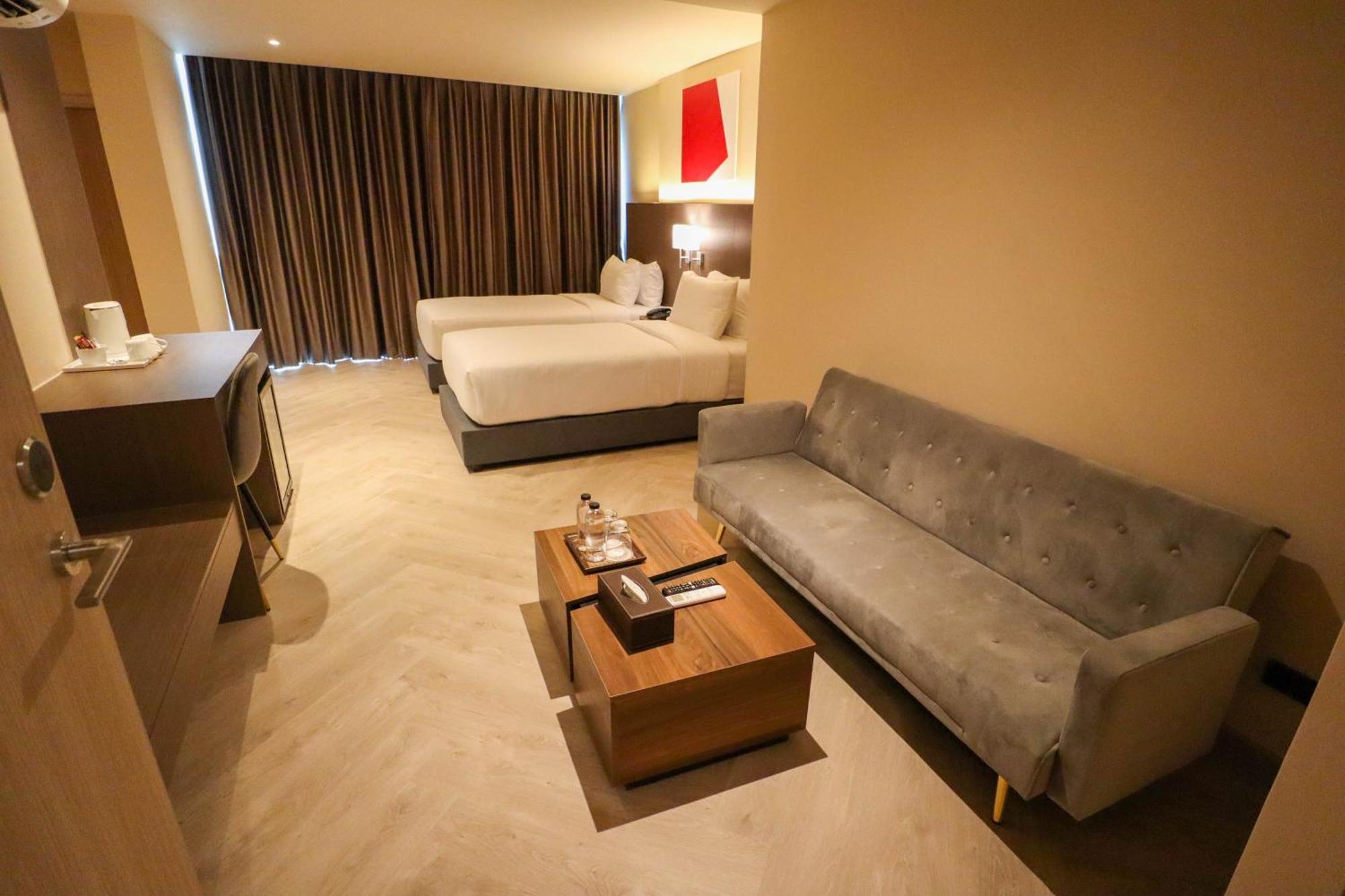 The One Cozy Living Hotel Pattaya Exterior photo