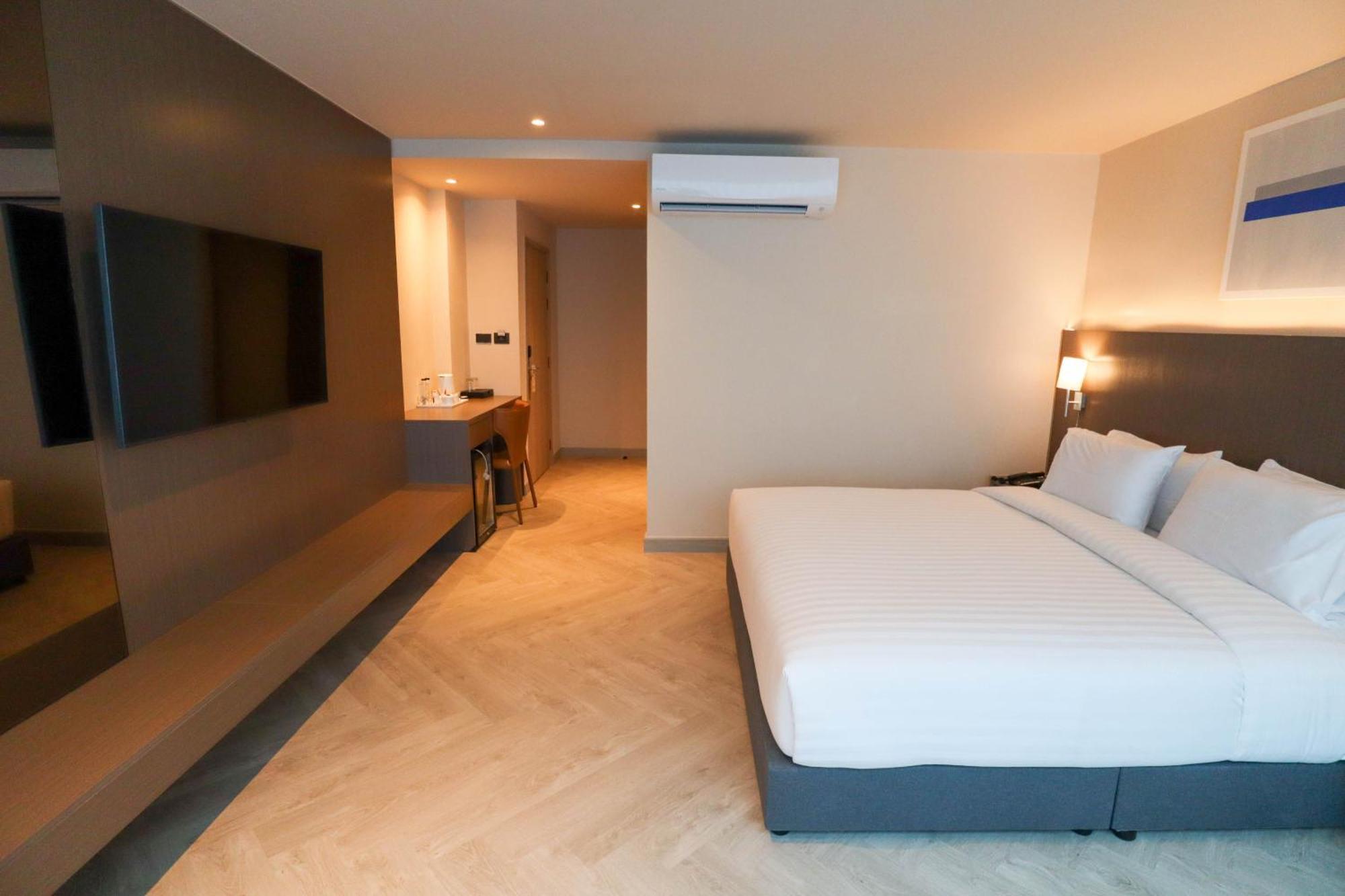 The One Cozy Living Hotel Pattaya Exterior photo